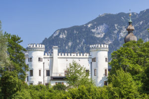 Schloss Marzoll bei Bad Reichenhall, Berchtesgadener Land, Oberbayern, Bayern, Süddeutschland, Deutschland, Europa Schloss Marzoll bei Bad Reichenhall, Berchtesgadener Land, Oberbayern, Bayern, Süddeutschland, Deutschland, Europa